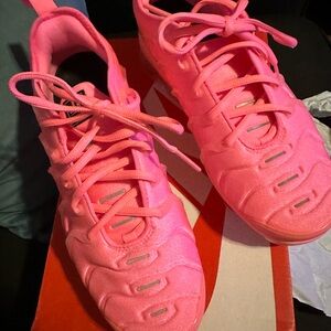 Women’s Air Vapormax Plus Bubblegum- Size 8-Used